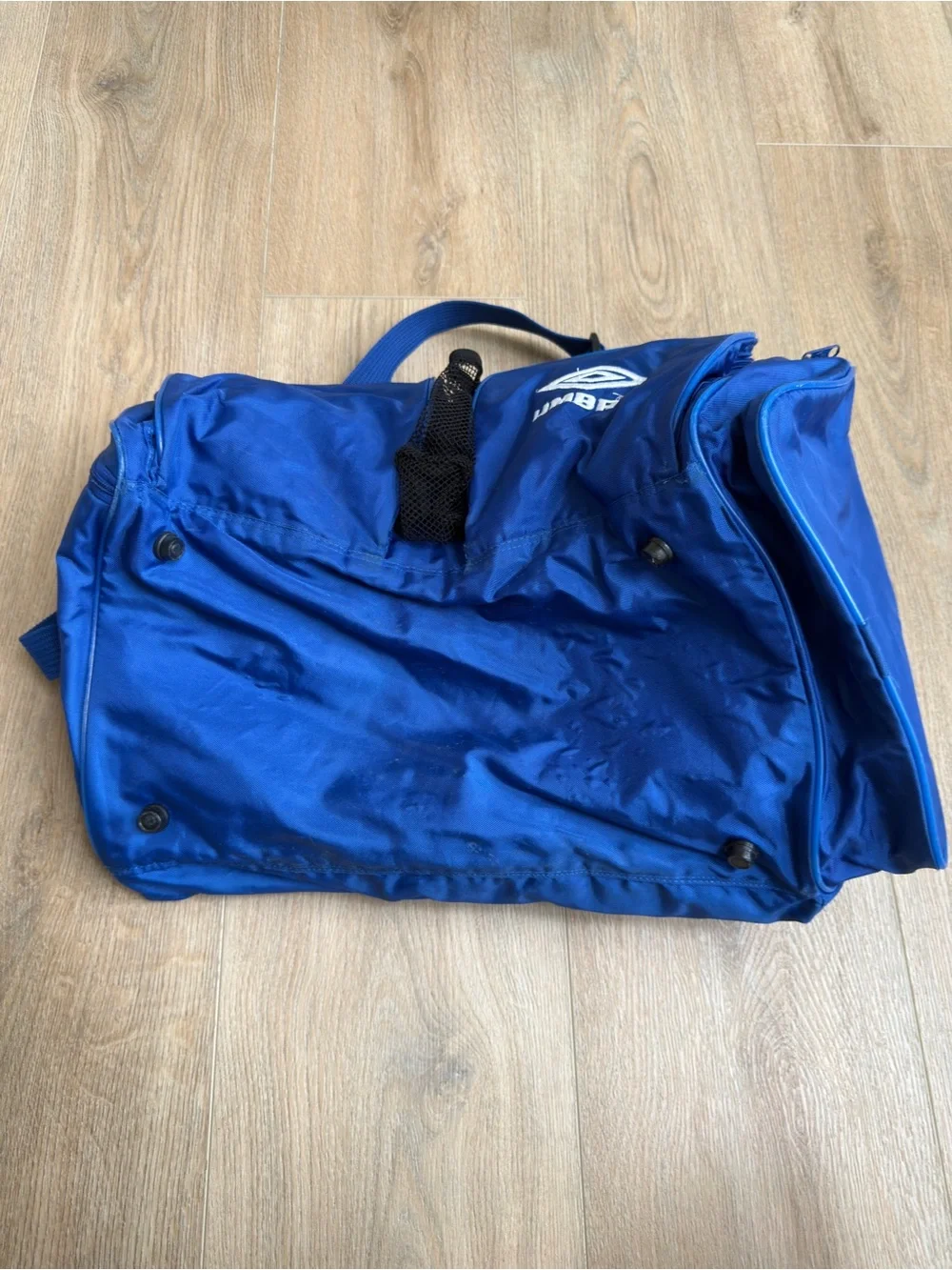 Umbro Blue Soccer Duffle Bag Large Sports Gym Travel Equipment Bag School Work
